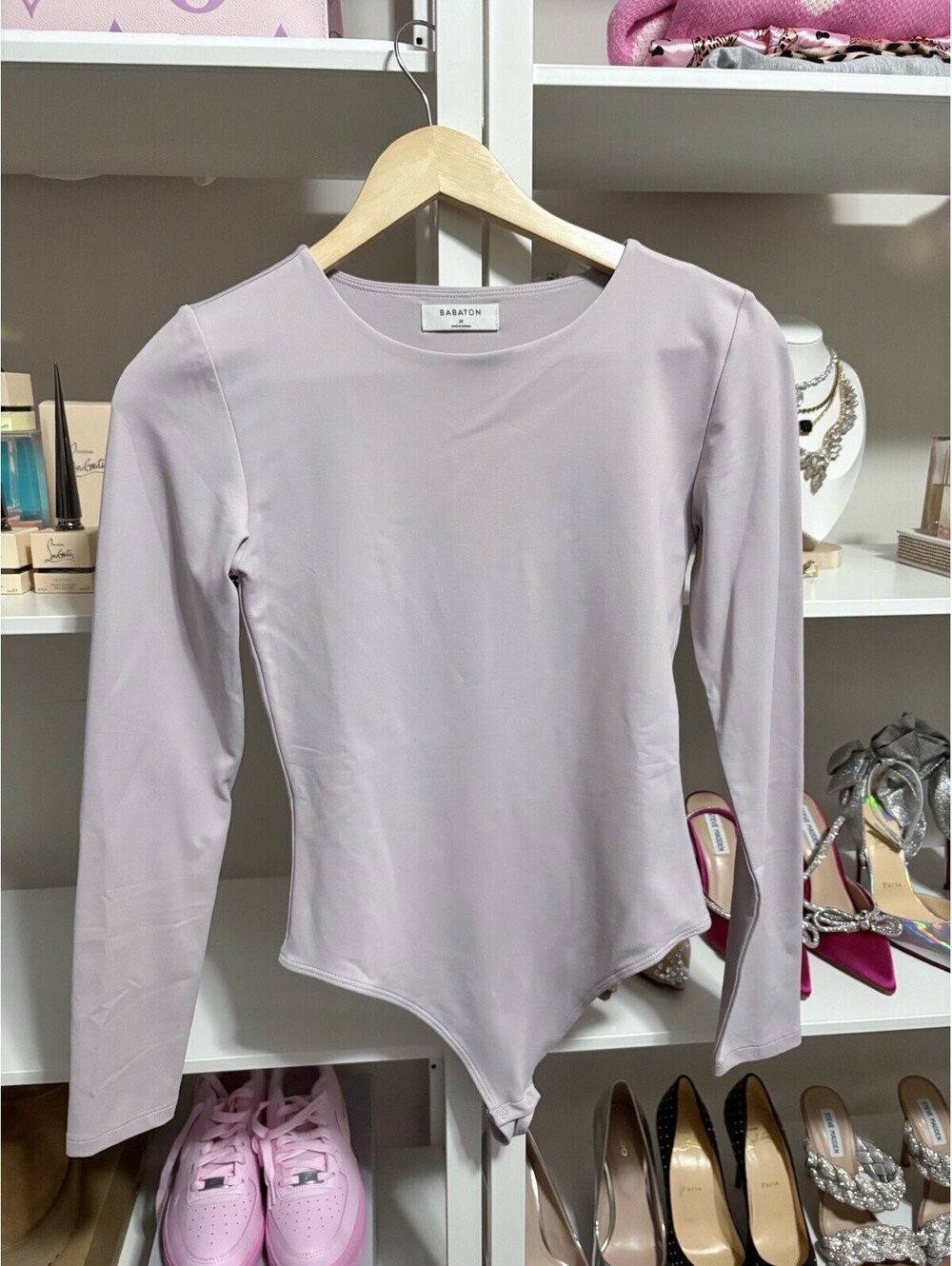 NWOT Aritzia Babaton Bodysuit Size Medium Long Sleeve Crew Neck M